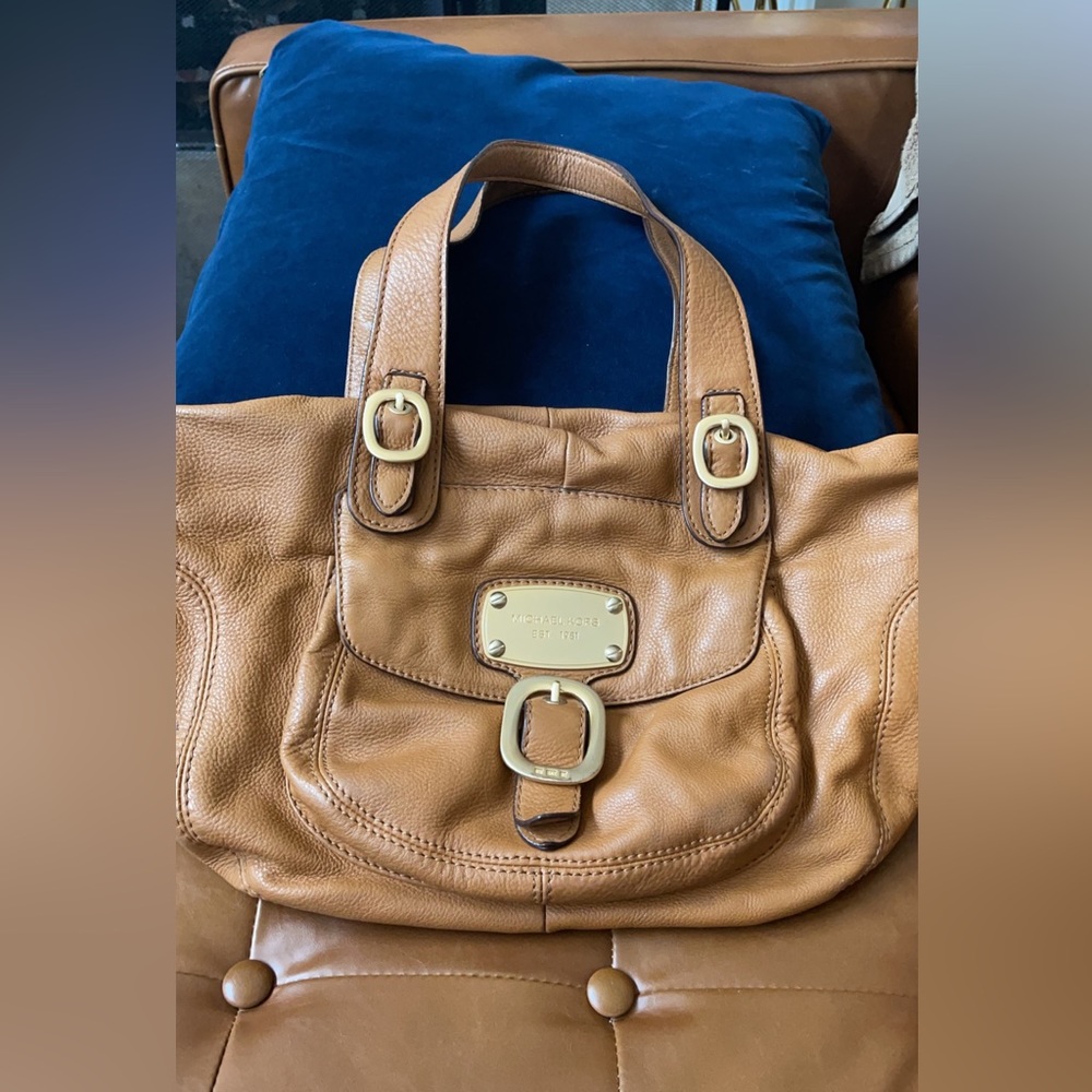 Michael Kors soft leather shoulder bag